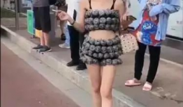 不穿衣服的视频,揭秘不穿衣服视频背后的故事